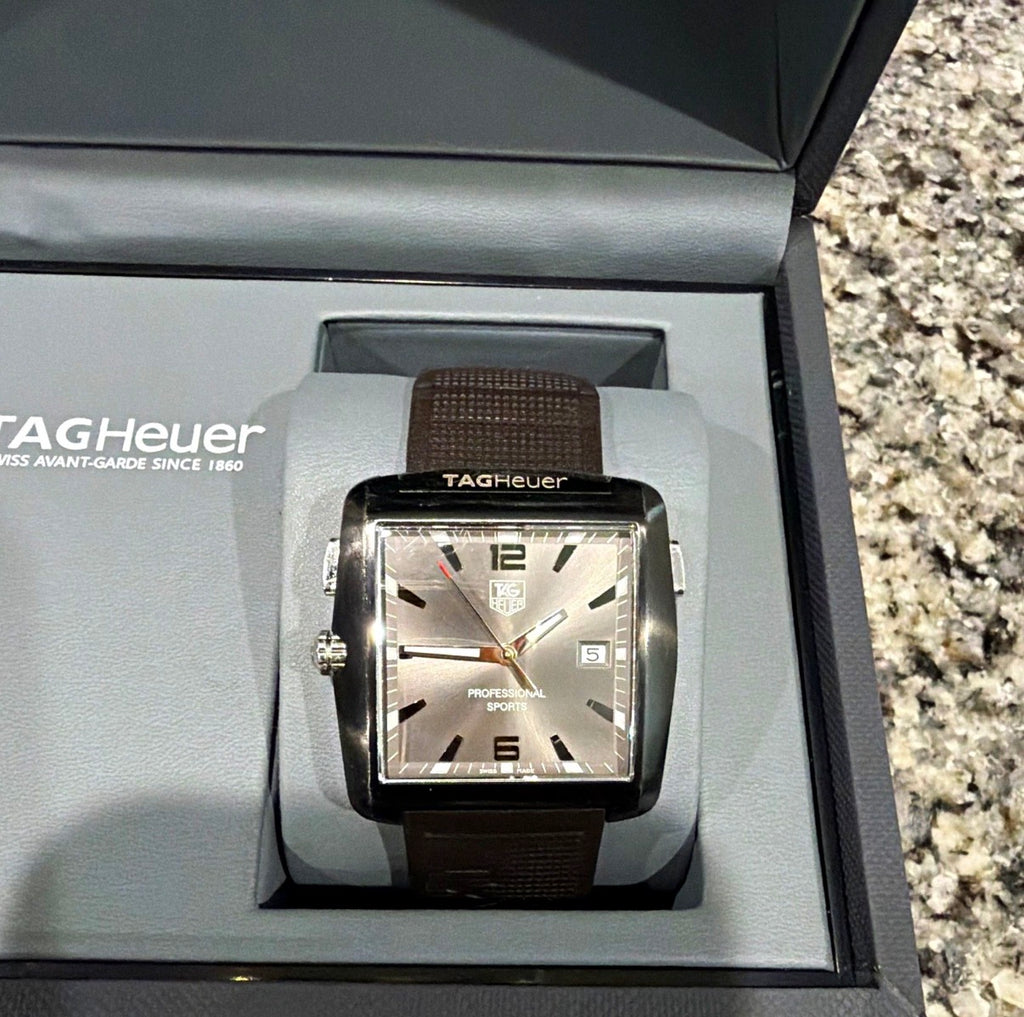TAG Heuer Professional Sports Quartz Gray Dial Rubber Strap - Ref No. WAE1113 Pre-Owned