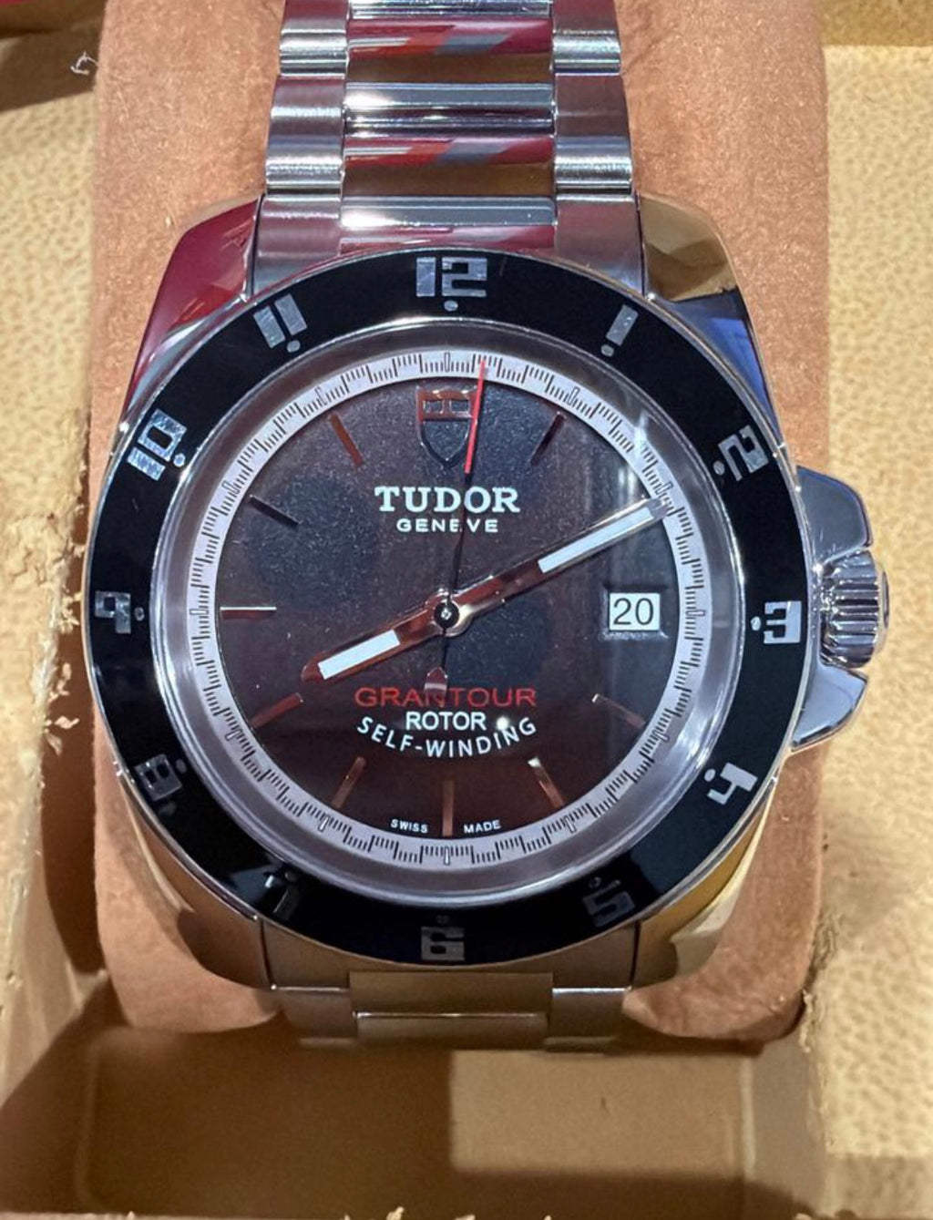 Tudor Grantour Full Set Refrence #20500N-Pre-Owned