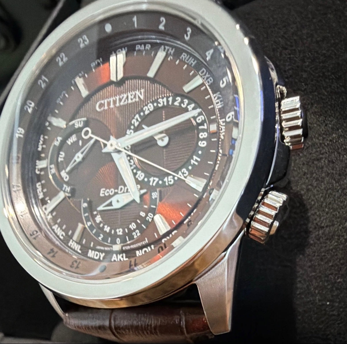 Citizen Calendrier Eco-Drive World Time Brown Dial Leather Watch – BU2020-29X - New