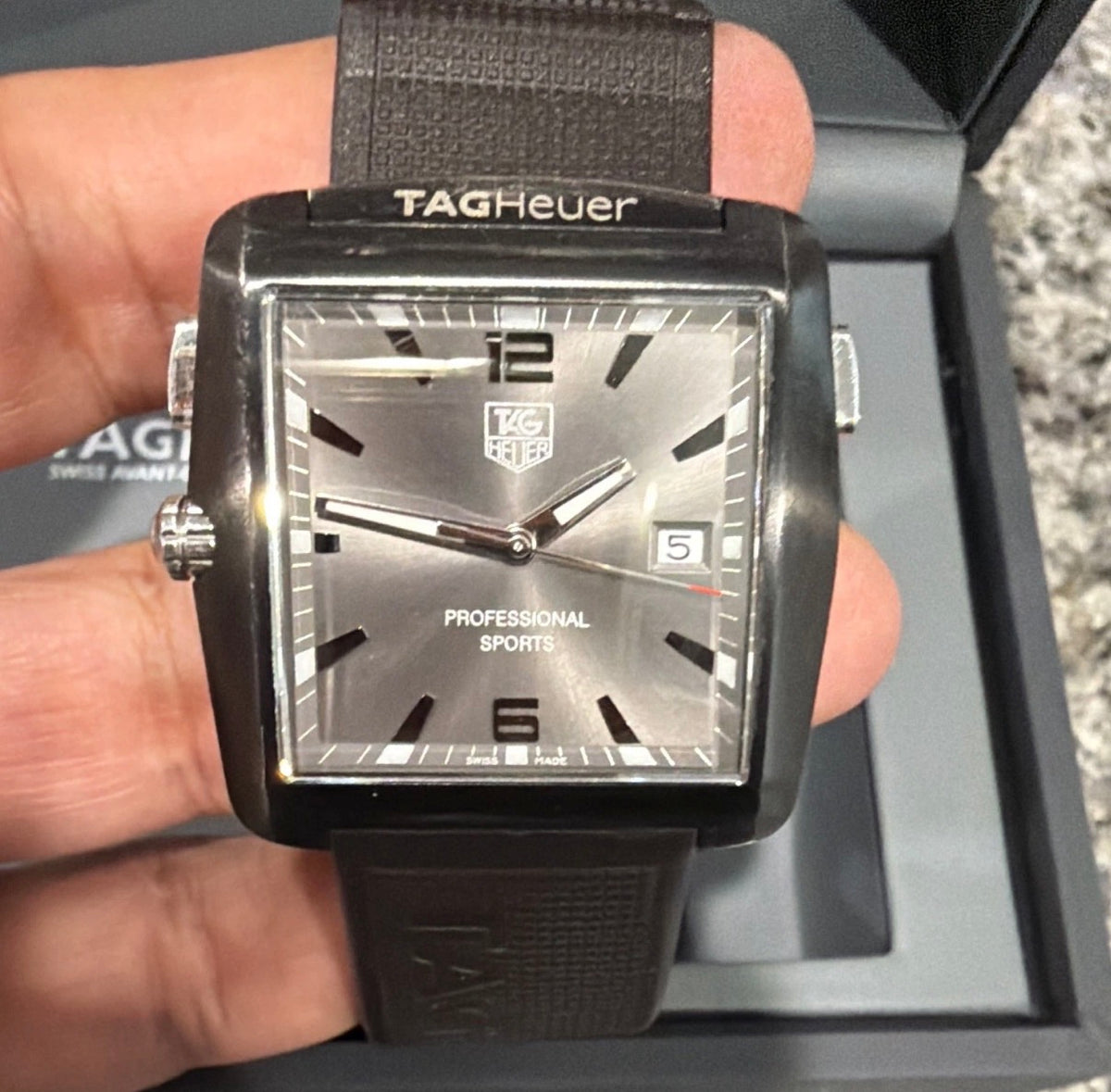 TAG Heuer Professional Sports Quartz Gray Dial Rubber Strap - Ref No. WAE1113 Pre-Owned