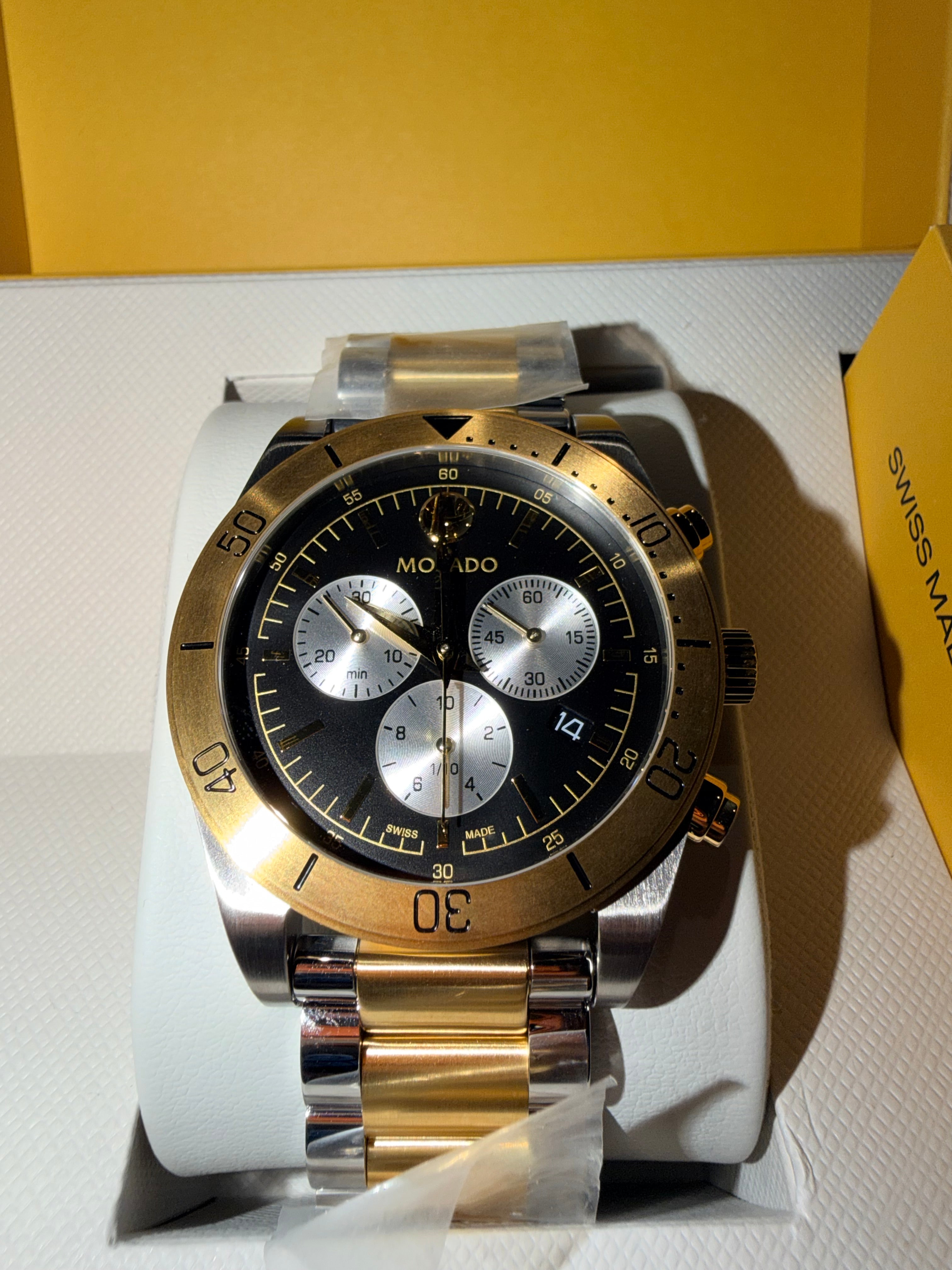 Movado Series 800 Chronograph Two-Tone Black Dial 42mm - 2600146 - New